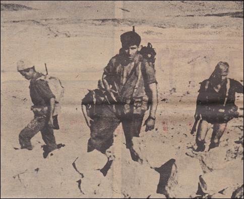 ישראל ארזי עם אנשי הסיירת 